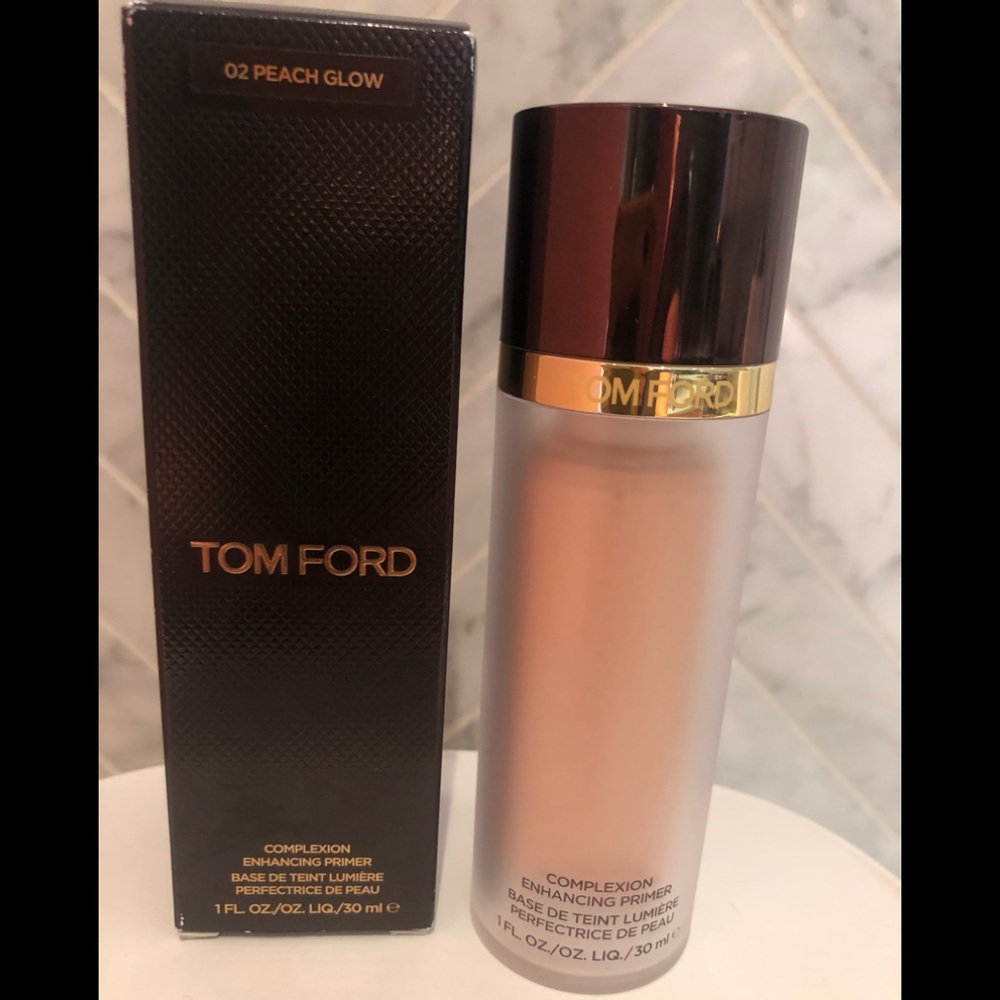 Complexion enhancing primer